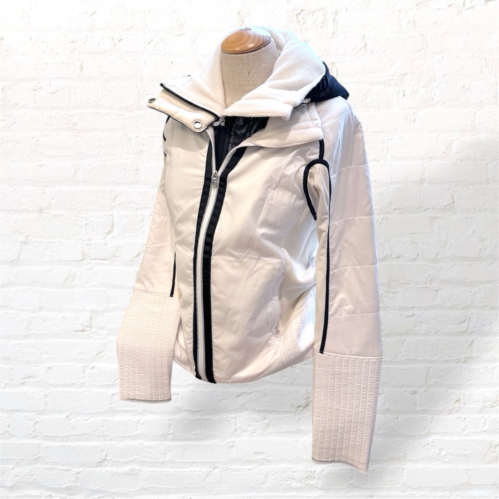 Lululemon Athletica White, Polar cream & Black lace Run Bundle Jacket - Size 10